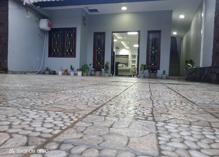 Villa Zamrud Avane Sampal